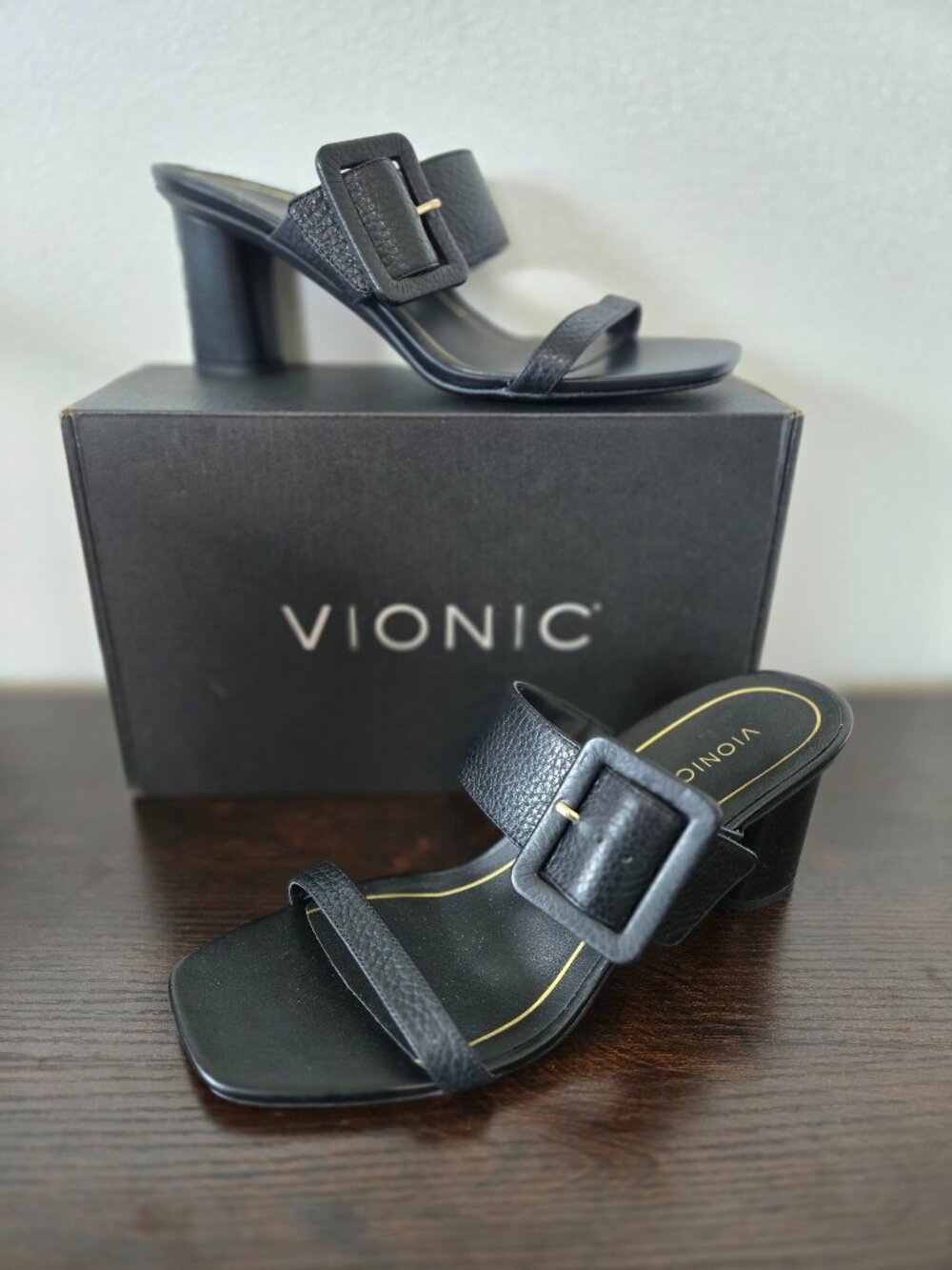 Vionic Brookell Black Size 6